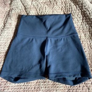 Lululemon Wunder train countour fit high rise short